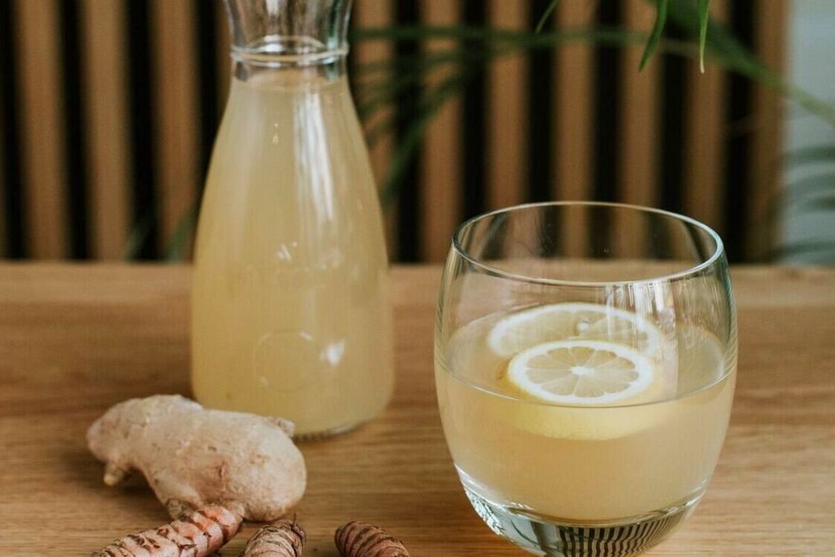Minuman Penurun Berat Badan - Air Jahe dan Lemon