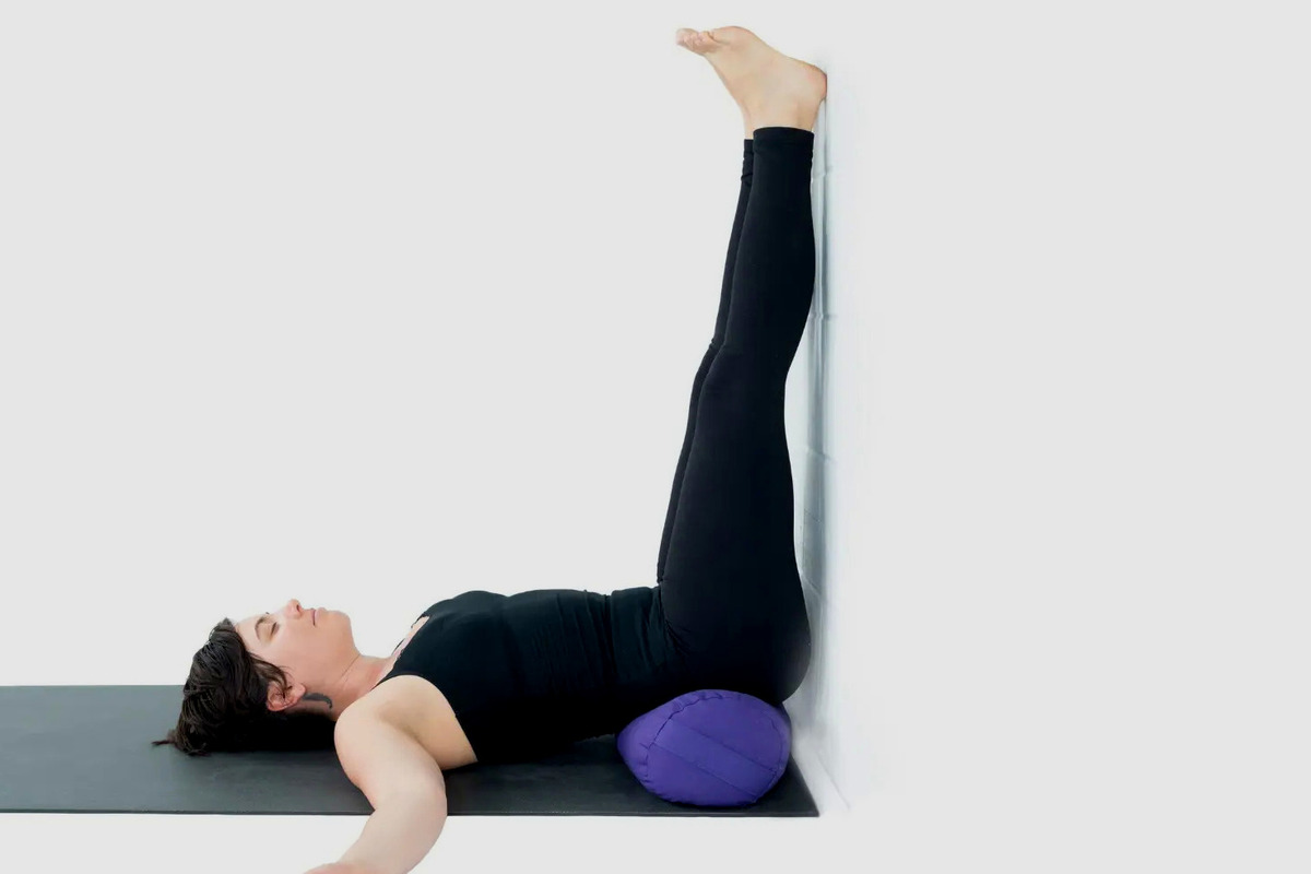 Manfaat Yoga untuk membantu Anda merasa lebih rileks, yang berkontribusi pada tidur yang lebih nyenyak