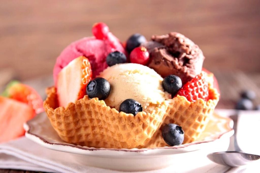 Artikel kali ini adalah tentang bagaimana cara membuat es krim homemade lengkap dari awal yang bisa kalian lakukan dirumah.