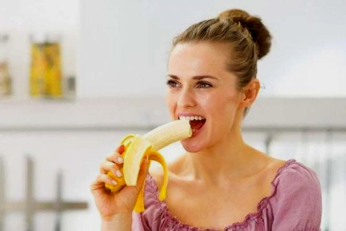 Artikel kali ini membahas mengenai beberapa manfaat mengonsumsi pisang selama menstruasi yang harus wanita pahami.